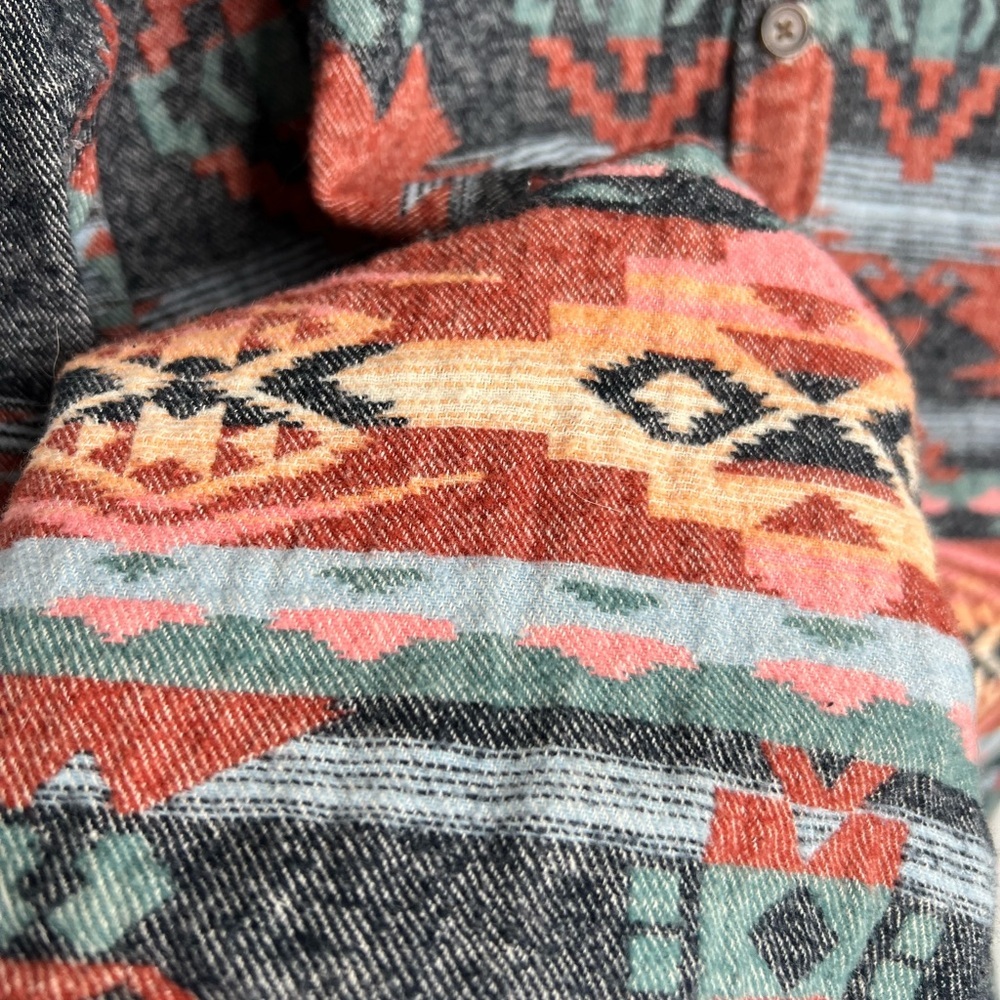 Mountain and Isles Women’s Chamois Shirt Aztec Print Women’s Size Large - Picture 2 of 6